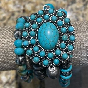 Turquoise Concha Bracelet, 4 Piece Set.